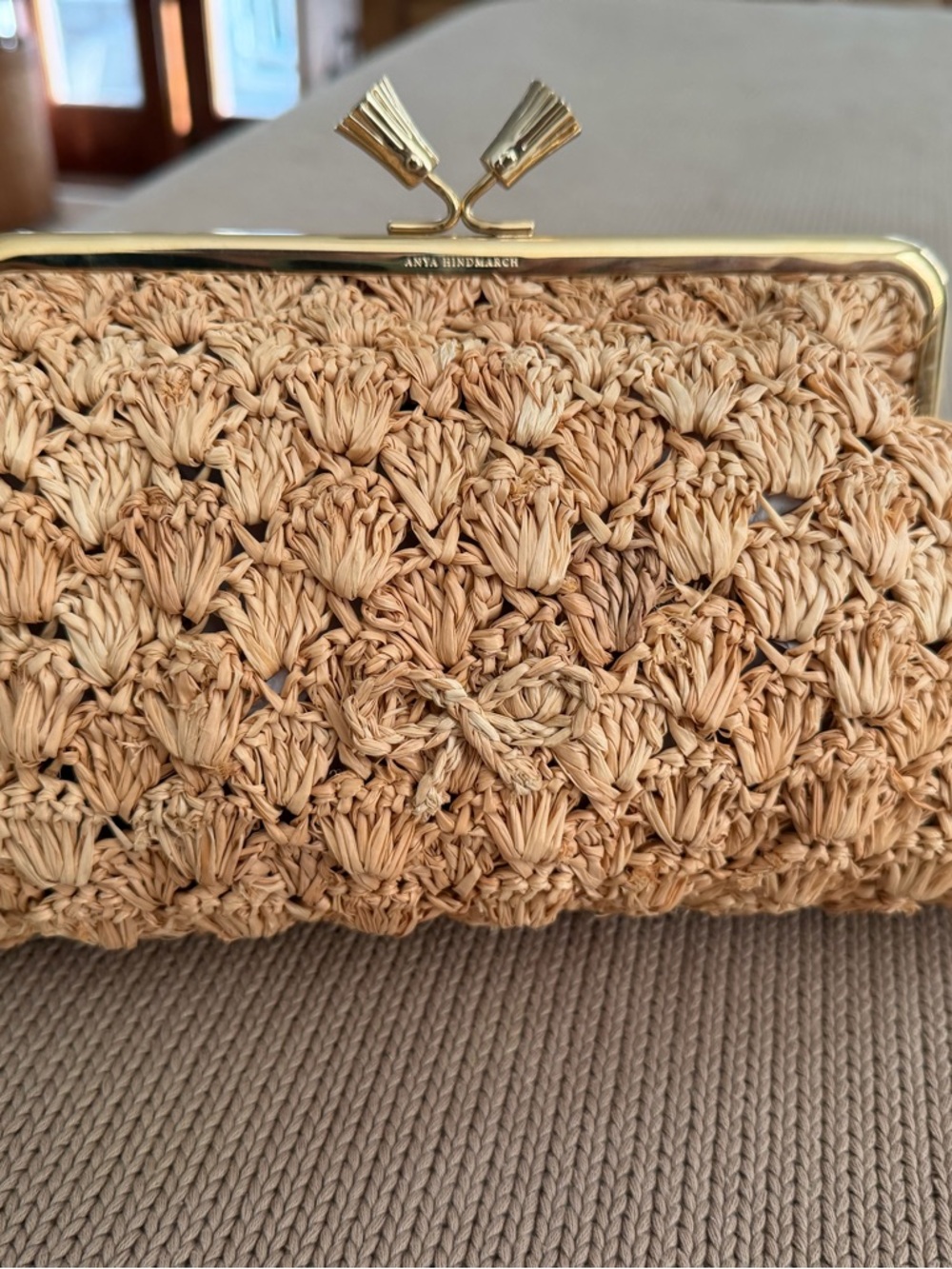 Current Season Anya Hindmarch Maud, Clutch/crossbody. Raffia. - Picture 7 of 12